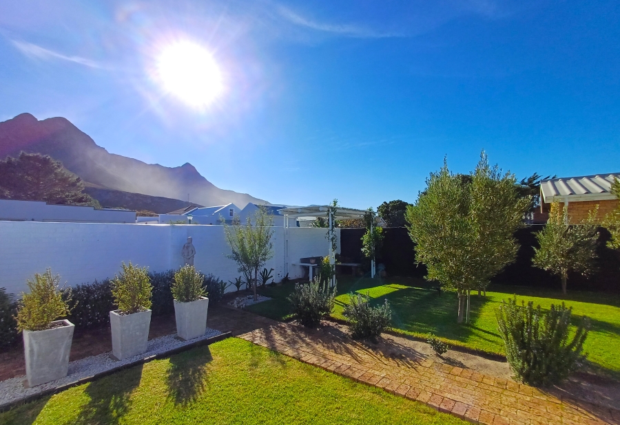 2 Bedroom Property for Sale in Palmiet Western Cape